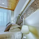 Amazing Duplex At Alfama * Лісабон