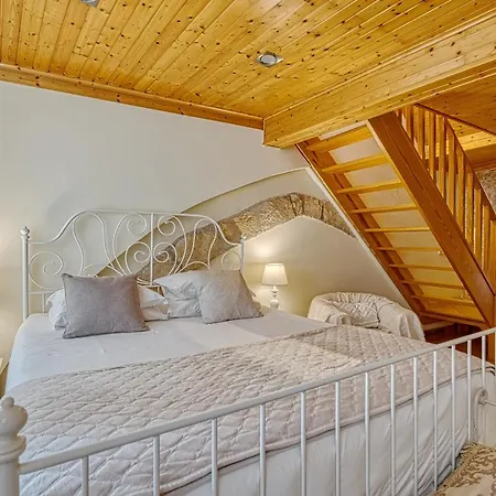 Inloveapartments - Amazing Duplex At Alfama Apartment Lisbon