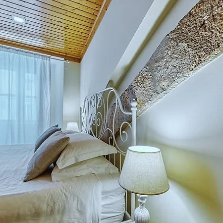 Amazing Duplex At Alfama * ליסבון