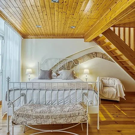 Amazing Duplex At Alfama Lizbona